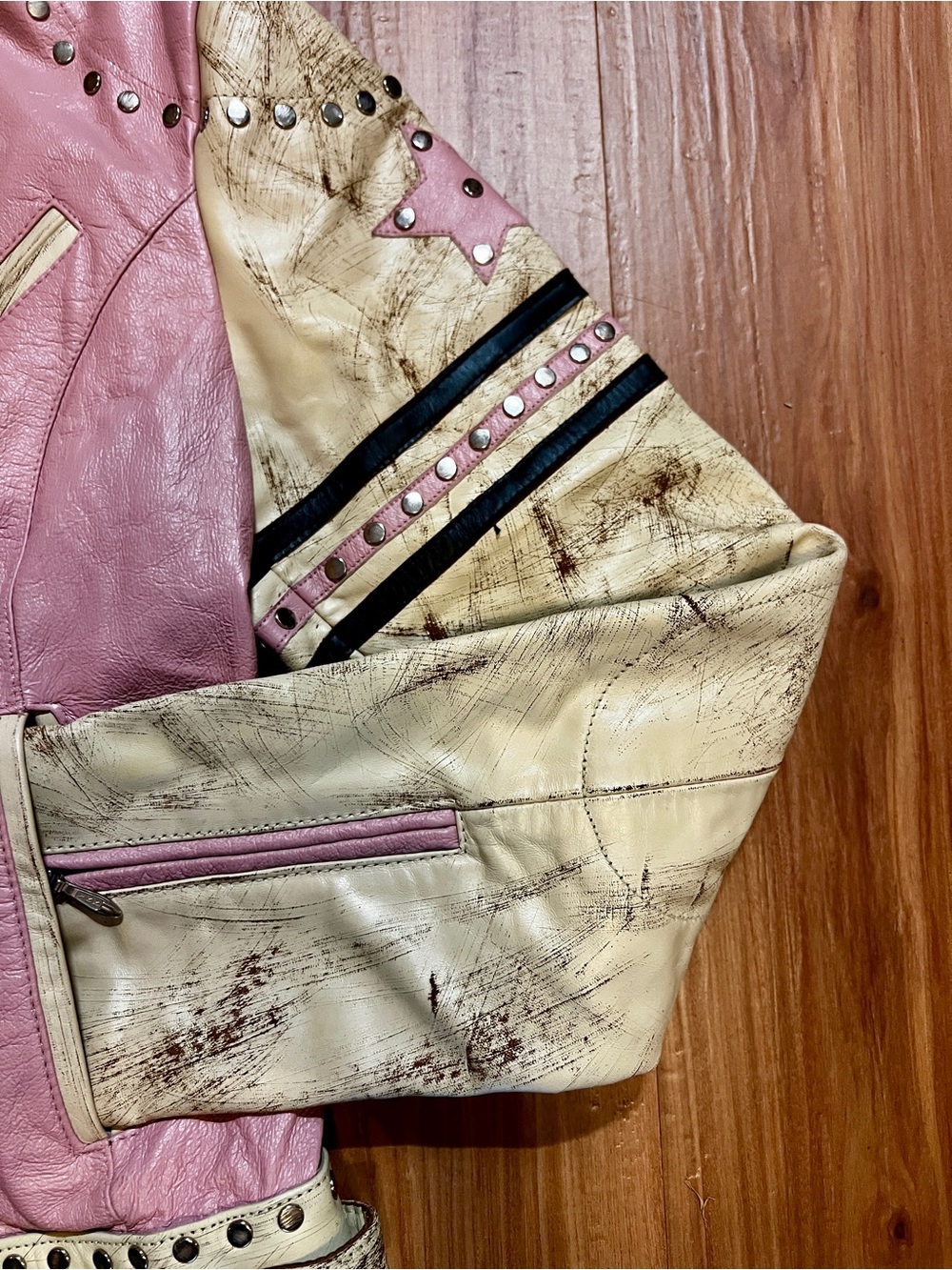 Wilson's Rare Vintage Pink Leather Maxima Star Distressed Jacket Size M Studded - Picture 4 of 11